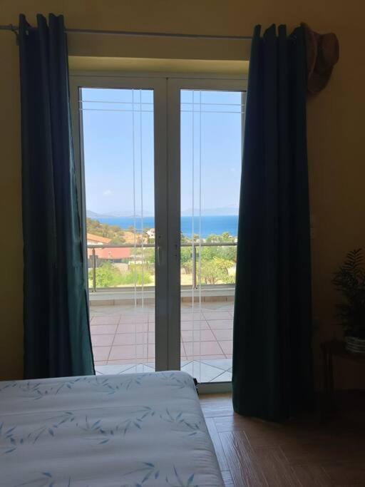 Ολόκληρος Όροφος Αγροτική Οικία Leilighet Néos Pírgos Eksteriør bilde